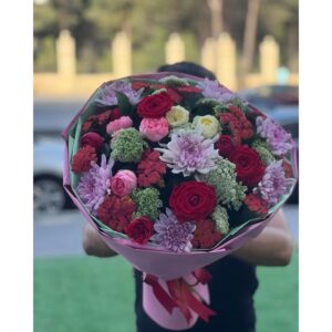 Qızılgül Və Əlvan Gül Növlərindən Hazırlanan Mix Gül Buketi