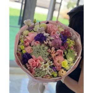 Müxtəlif Əlvan Güllərdən Hazırlanan Gül Buketi