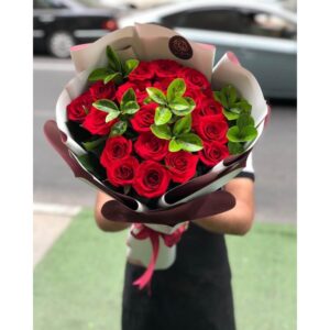 19 Ədədlik Möhtəşəm Qızılgül Buketi