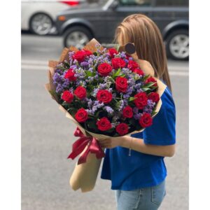 21 Ədəd Qızılgüldən Yığılmış Mix Buket