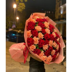 Fransız Qızılgül Çeşidlərindən Hazırlanan Gül Buketi
