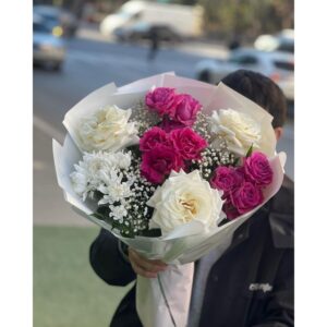 Qızılgüllərdən Hazırlanan Gül Buketi