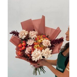 Premium Ağ Qızılgül Və Əlvan Güllərdən Hazırlanan Gül Buketi